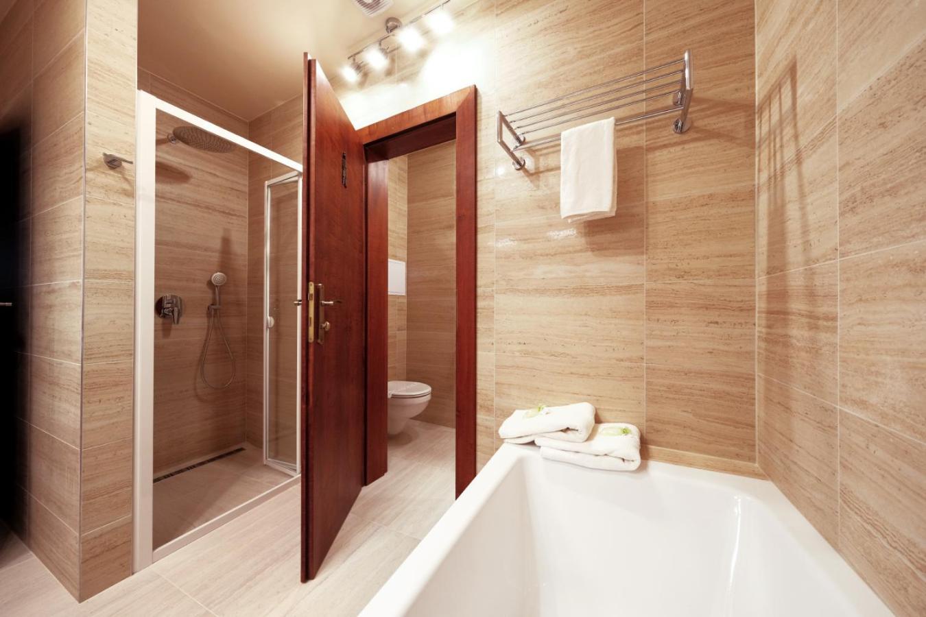 Hotel Fortna Chrudim Phòng bức ảnh