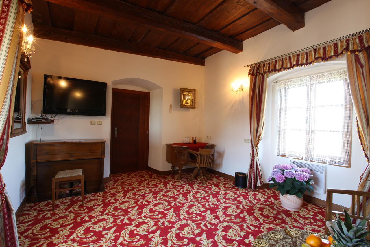 Hotel Fortna Chrudim Ngoại thất bức ảnh