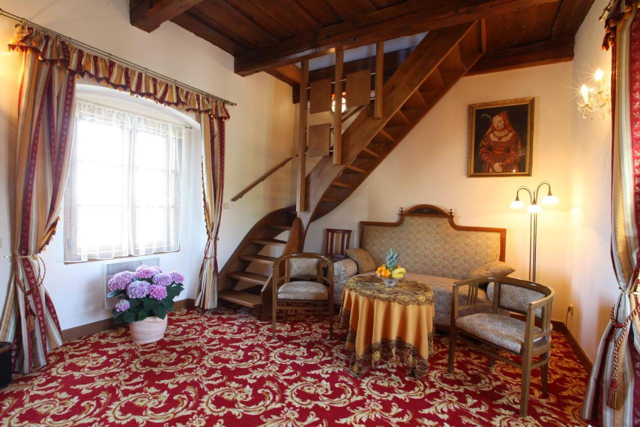 Hotel Fortna Chrudim Ngoại thất bức ảnh