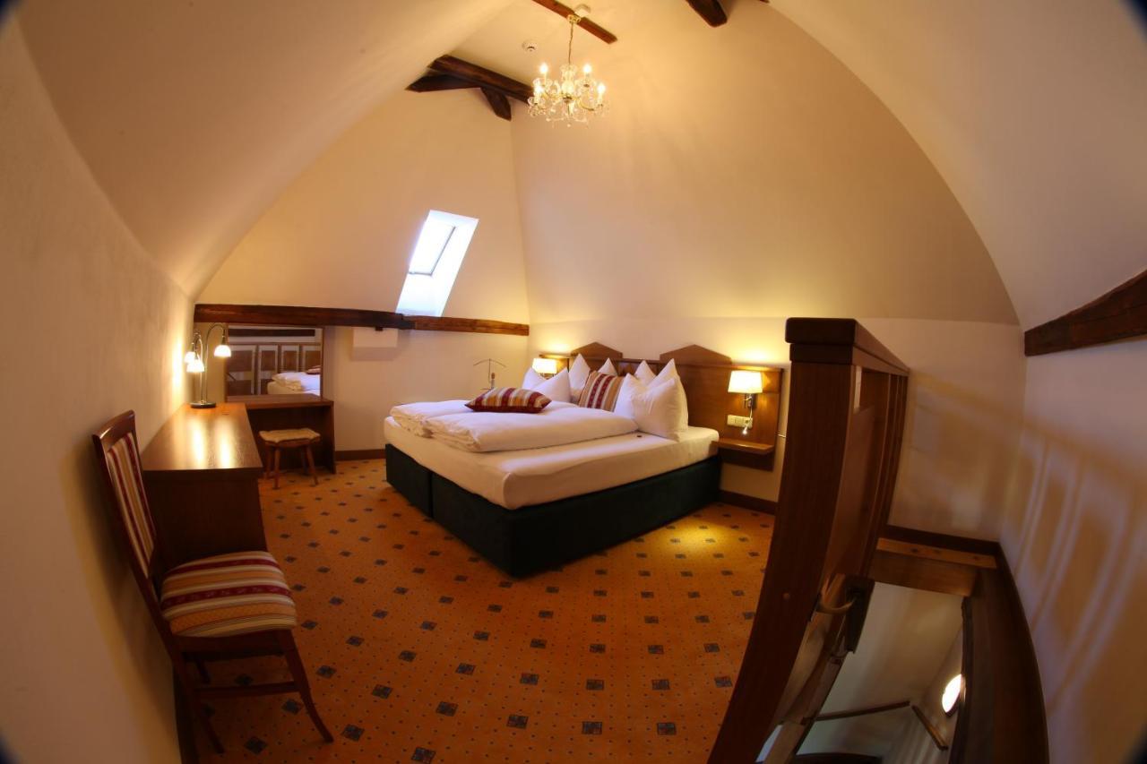Hotel Fortna Chrudim Ngoại thất bức ảnh