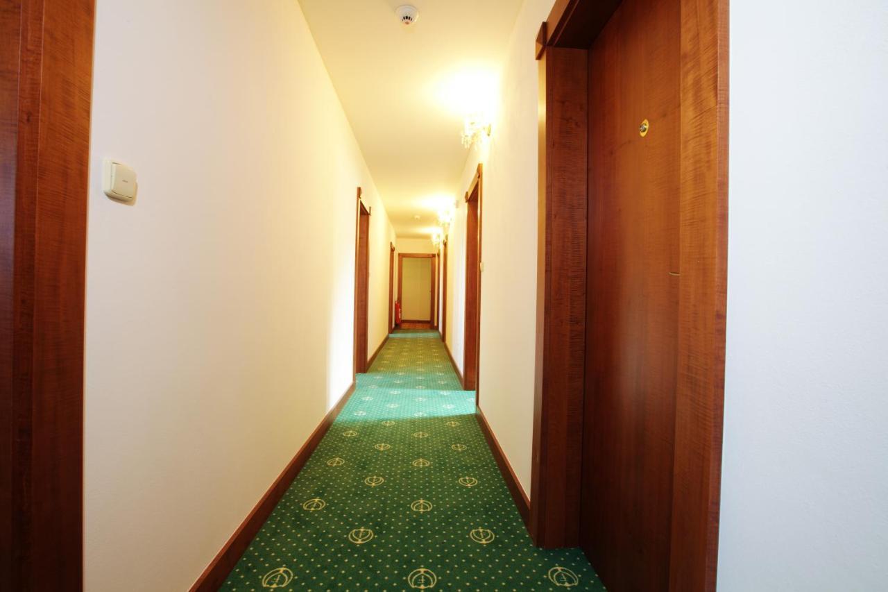 Hotel Fortna Chrudim Ngoại thất bức ảnh