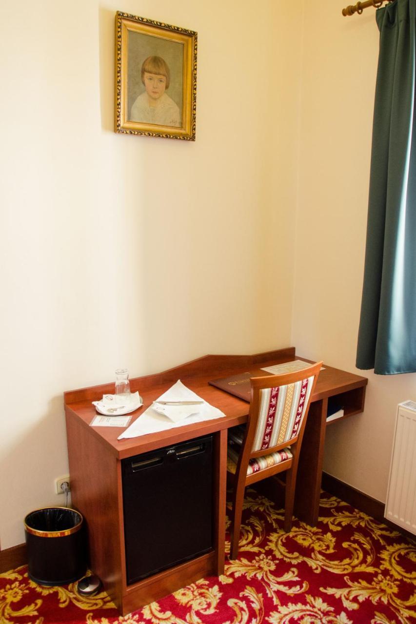 Hotel Fortna Chrudim Ngoại thất bức ảnh